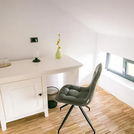 May Residence 3*